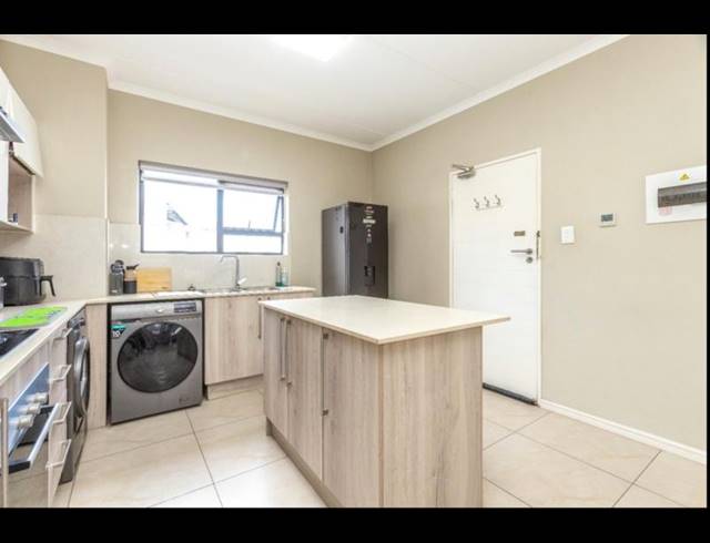 2 BEDROOM PROPERTY TO RENT IN NORTH RIDING